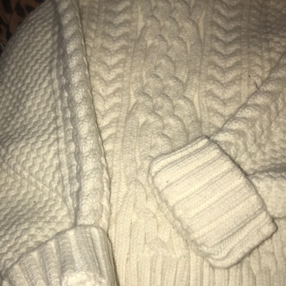 sweater - Picture 2 of 2